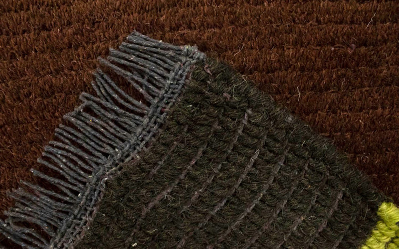 Nepal Teppich 140 x 70 cm - braun