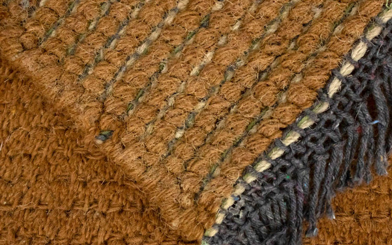 Nepal Teppich 140 x 70 cm - braun