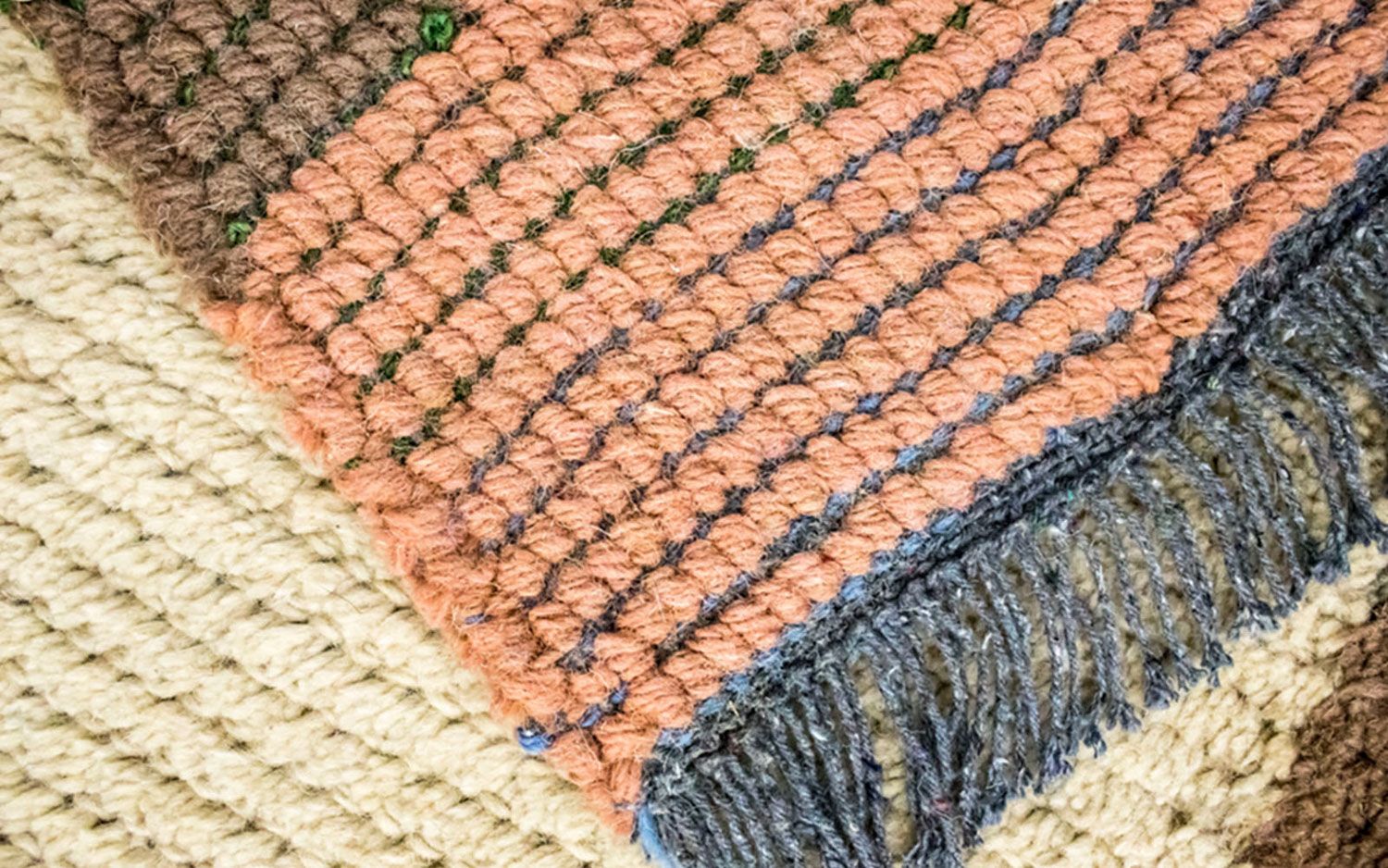 Nepal Teppich 140 x 70 cm - beige