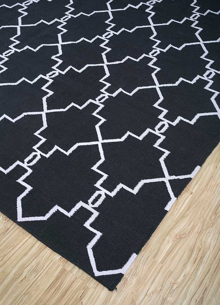 Wollteppich - 375 x 270 cm - schwarz-weiß