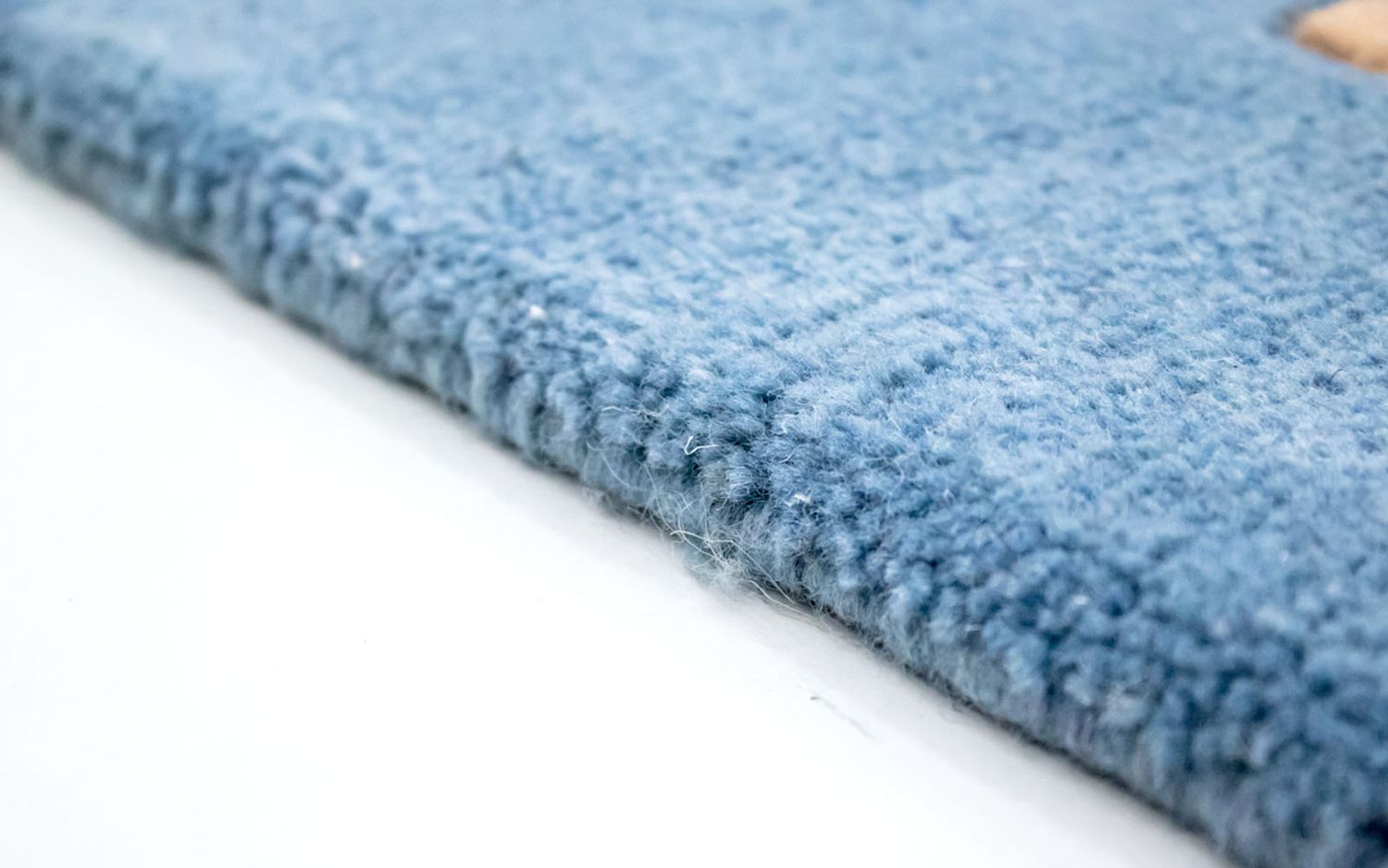 Nepal Teppich 140 x 70 cm - hellblau