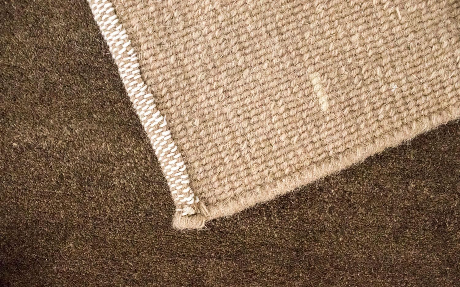Nepal Teppich 201 x 141 cm - braun