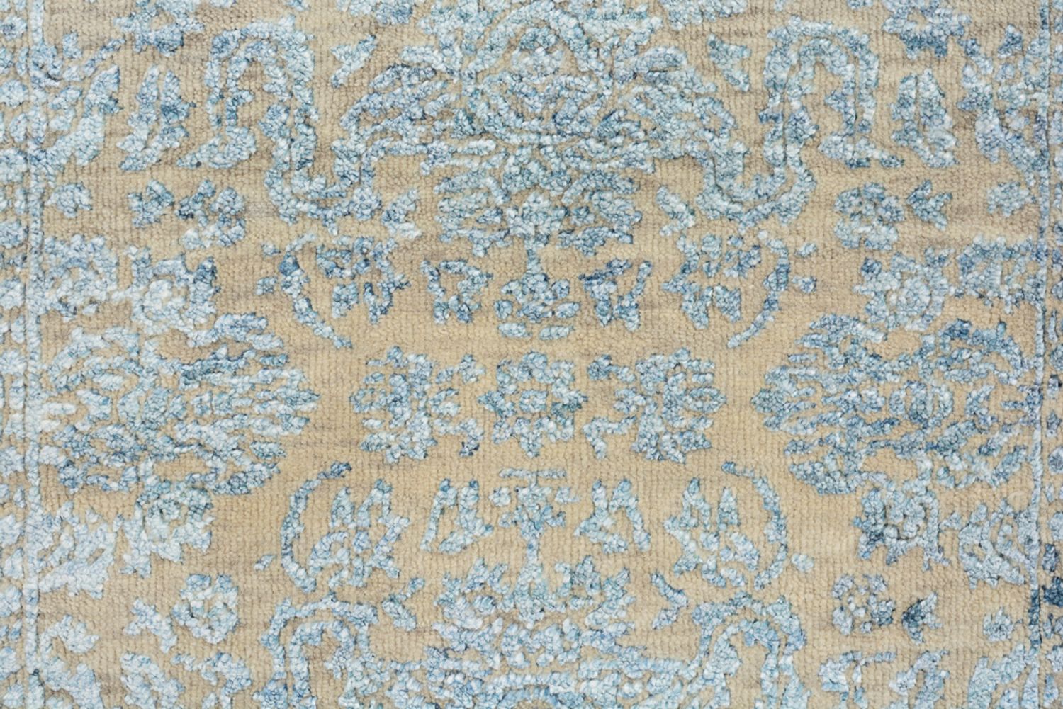 Designer Teppich - 134 x 70 cm - hellgrau