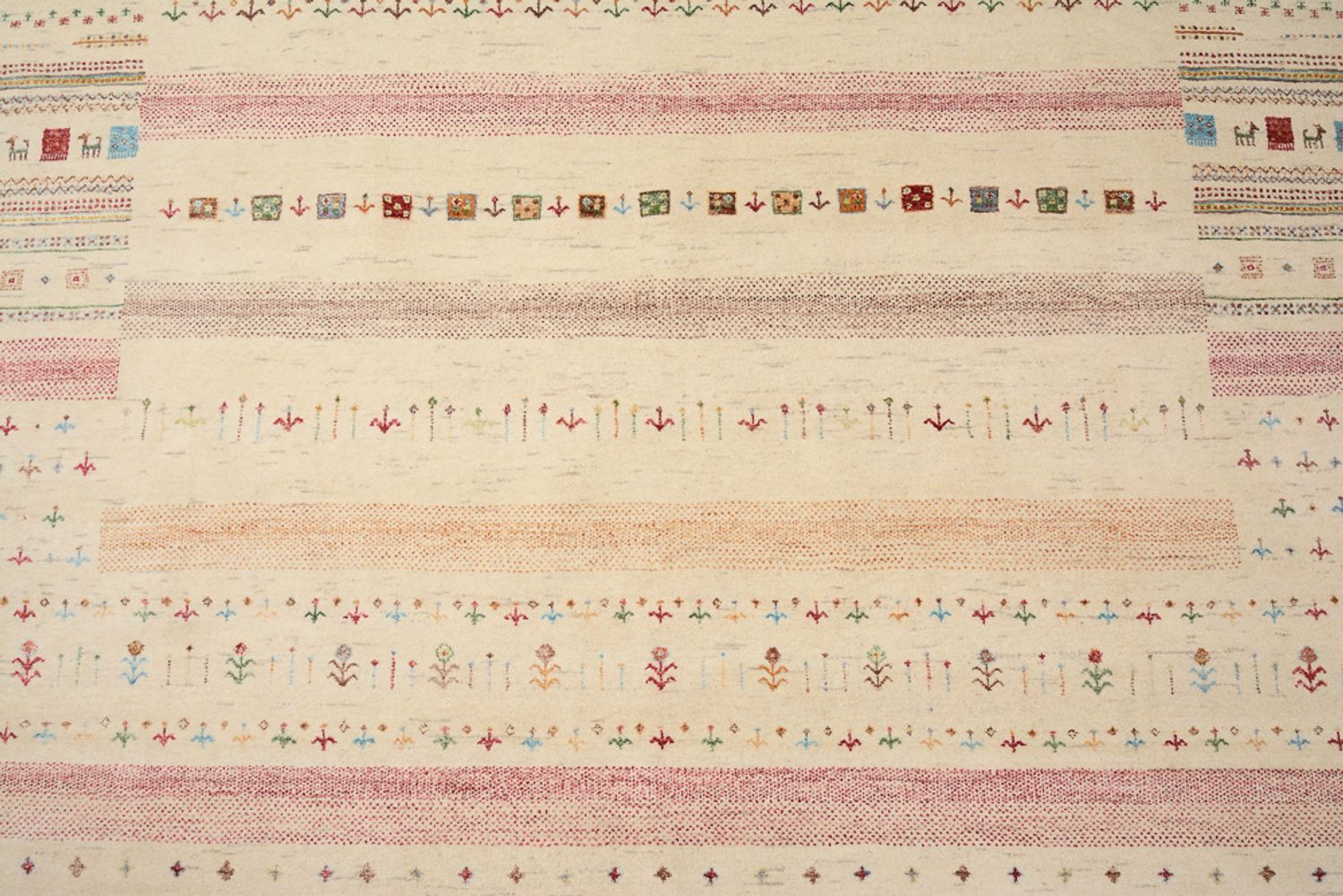 Gabbeh Teppich - Loribaft Indus - 356 x 251 cm - hellbeige