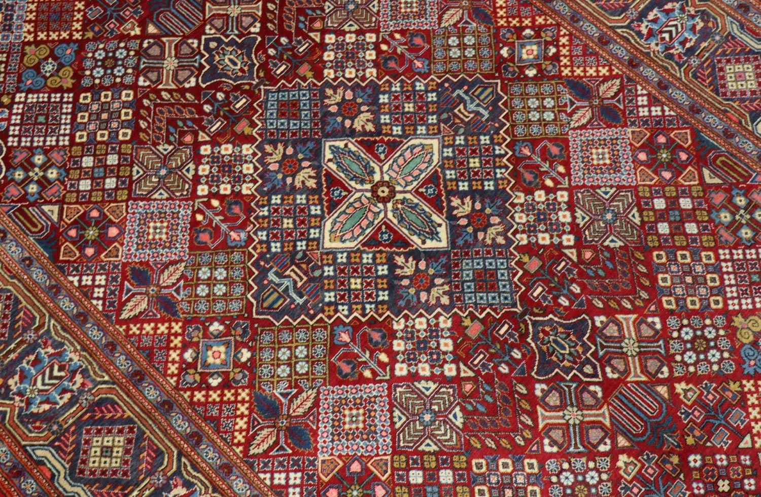 Perserteppich - Keshan 220 x 140 cm - dunkelrot