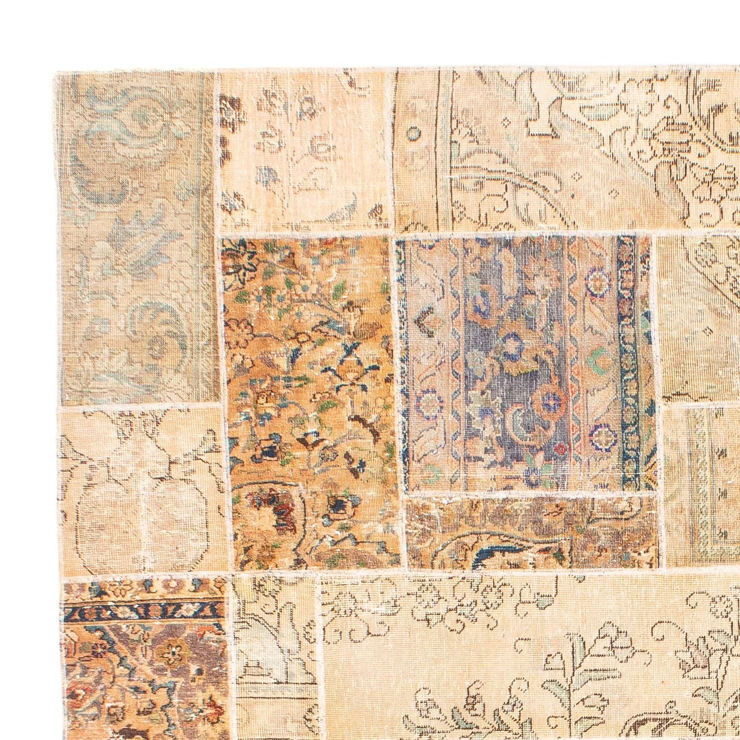 Patchwork Teppich 305 x 241 cm