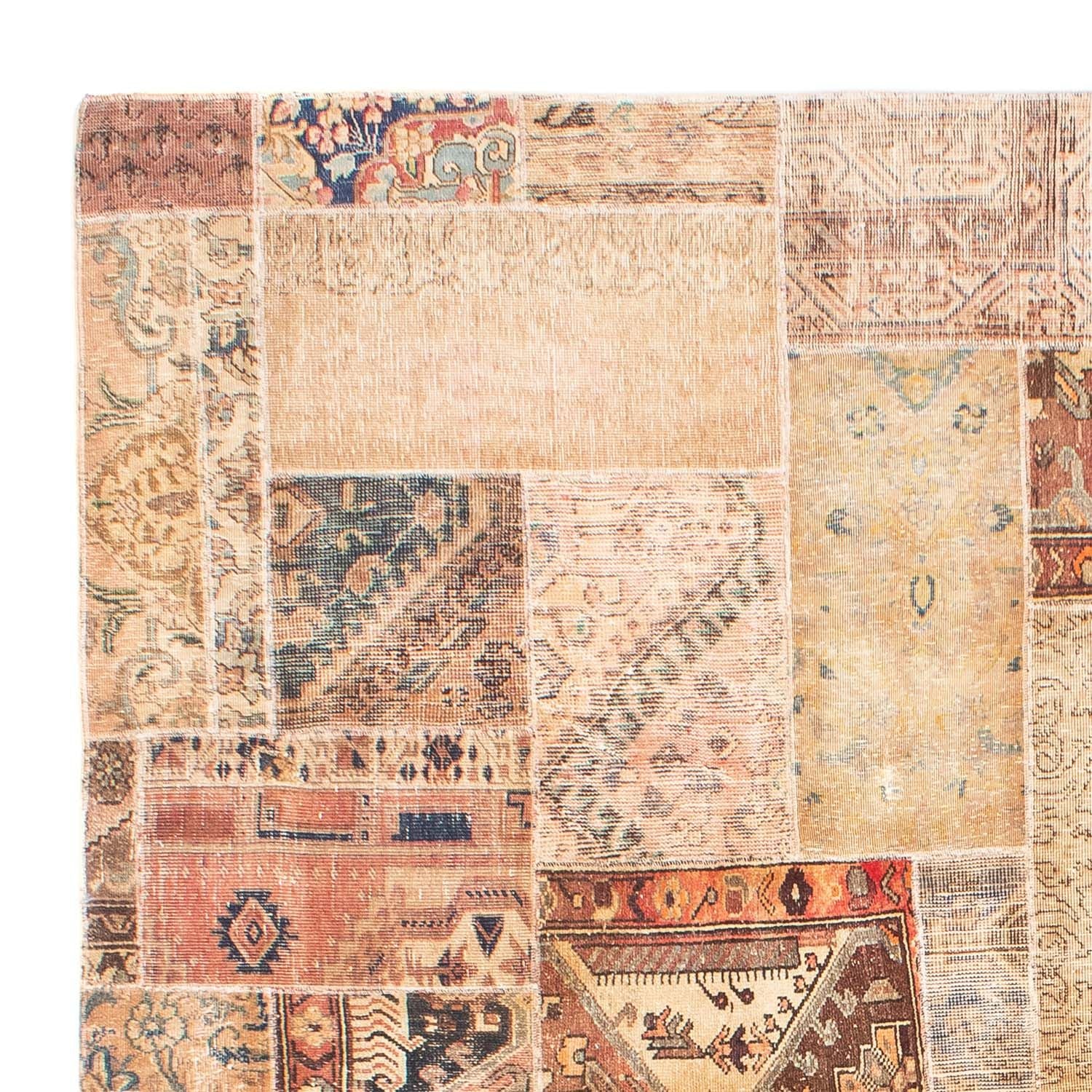 Patchwork Teppich 304 x 235 cm