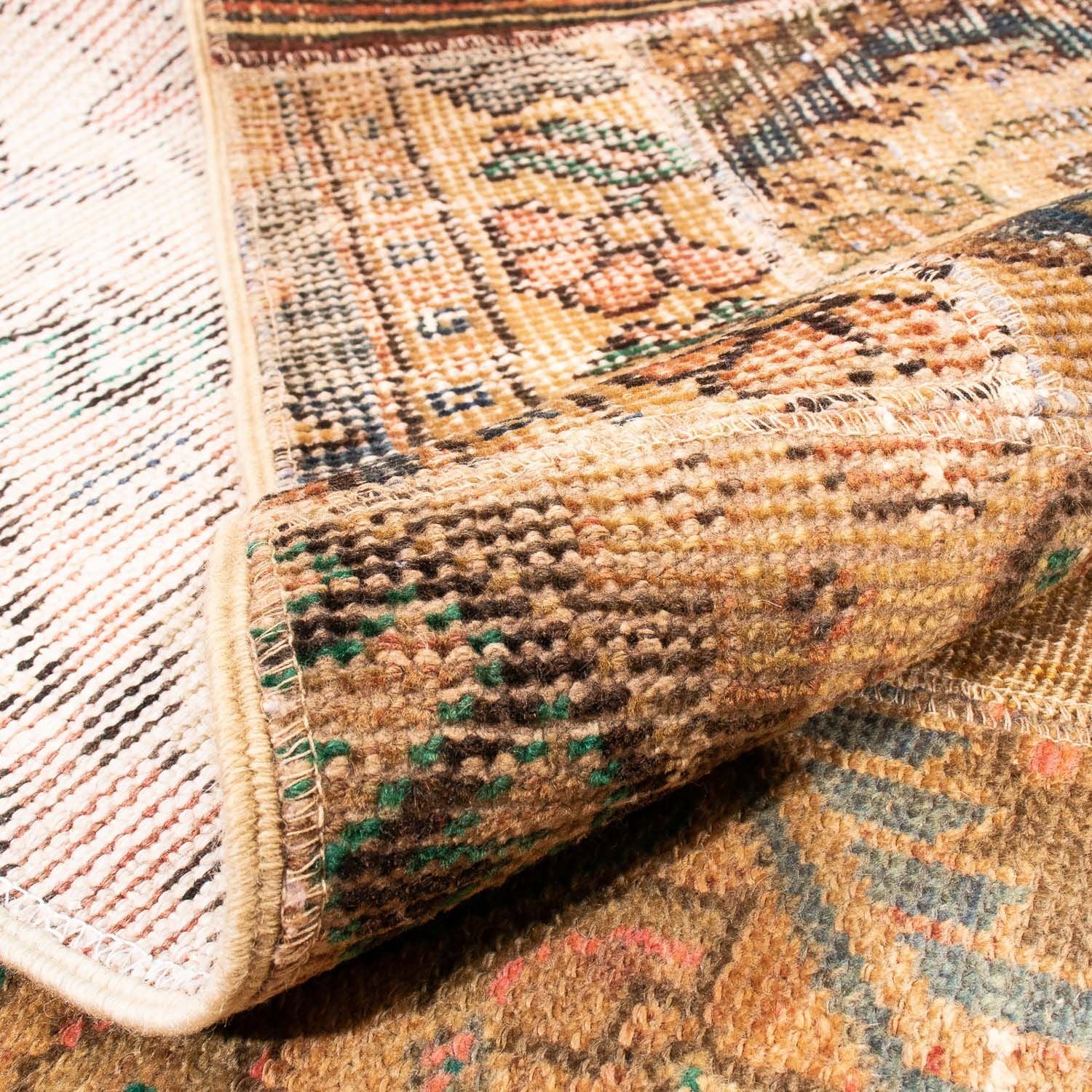 Patchwork Teppich 304 x 235 cm