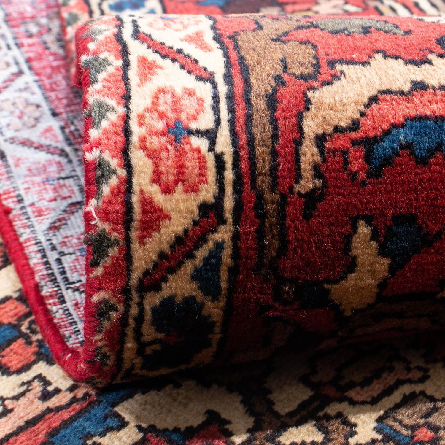 Perserteppich - Nomadic 313 x 204 cm - hellrot