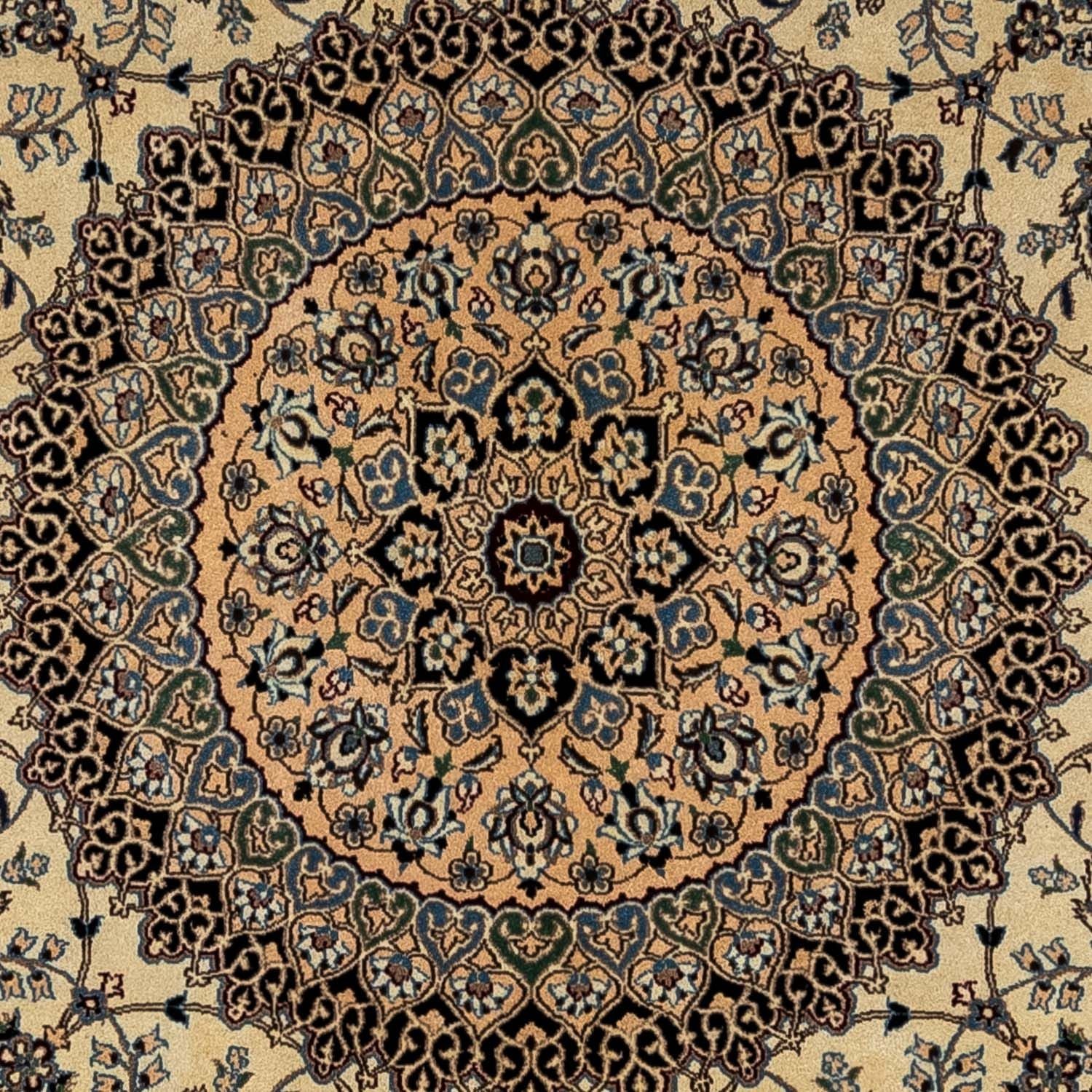Perserteppich - Nain 307 x 296 cm